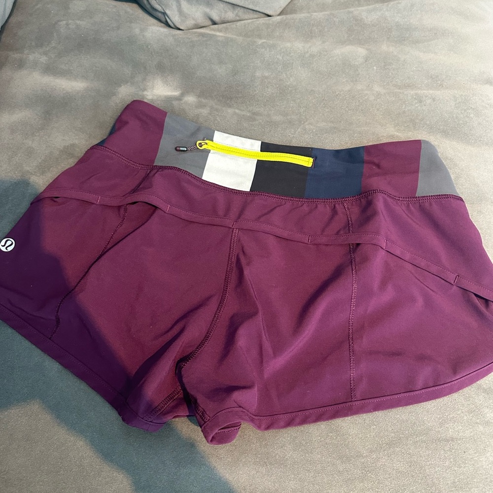 Lululemon Speed Up Short in Maroon Size 4 - Picture 2 of 3